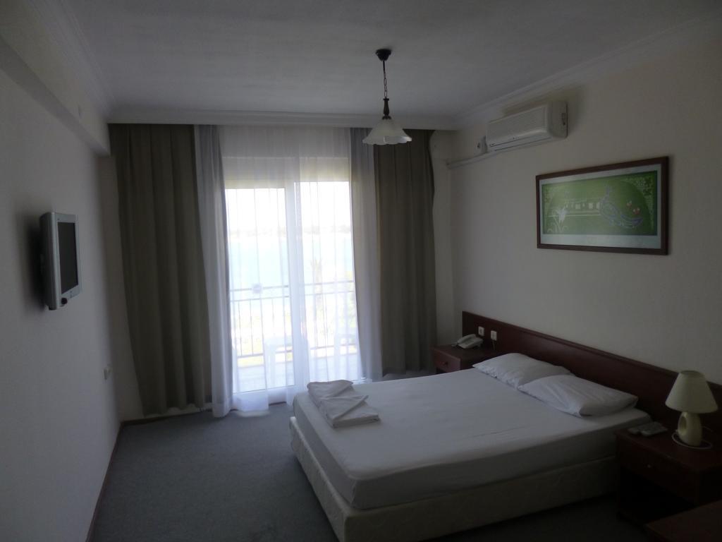 Albayrak Hotel Çeşme Pokoj fotografie